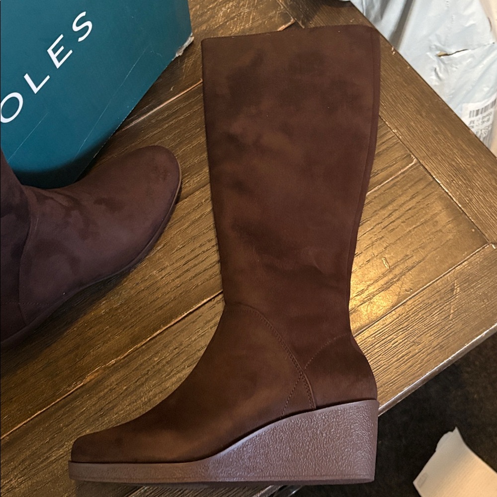 AEROSOLES Women's Dark Brown Wedge Boots - Picture 3 of 10